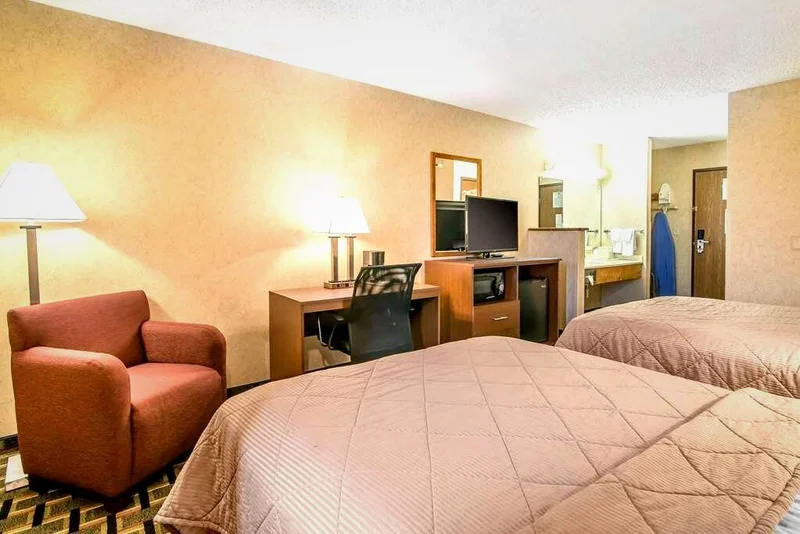 Quality Inn - Guest Room image