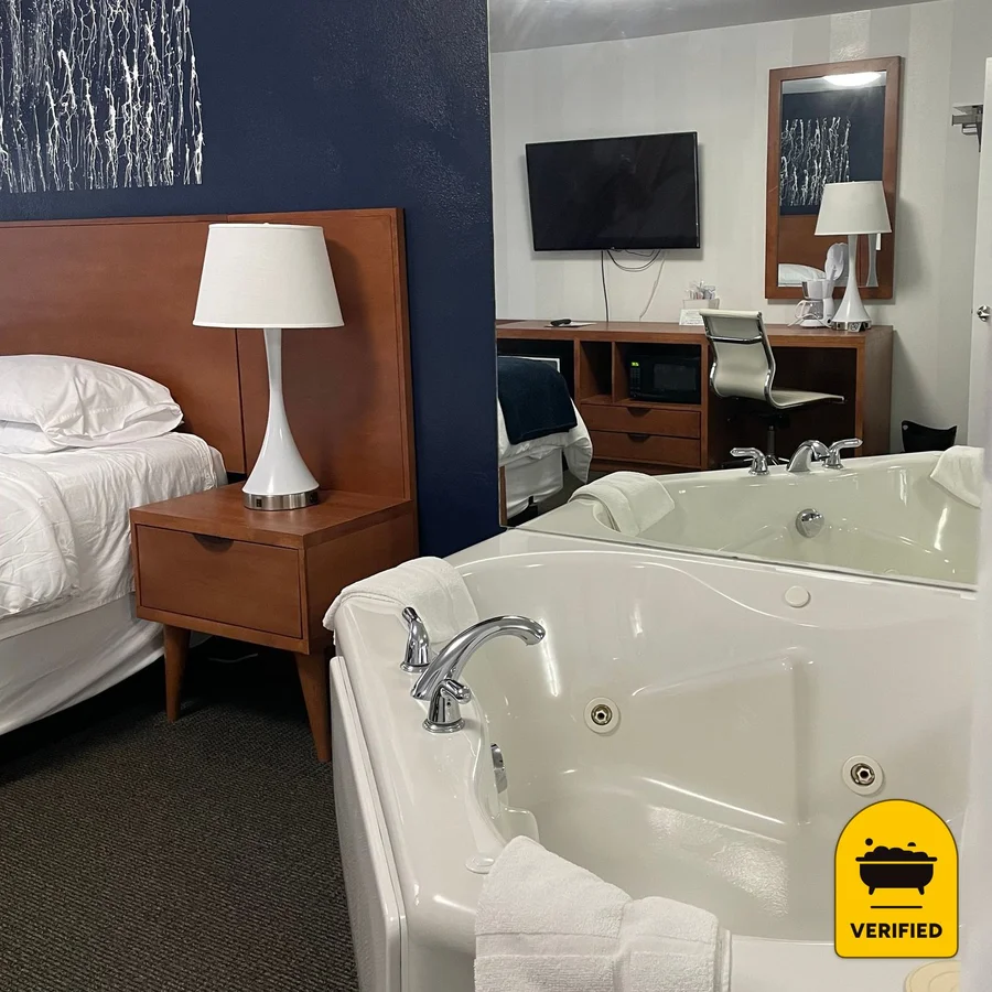 Starlite Resort, the water at Saugatuck