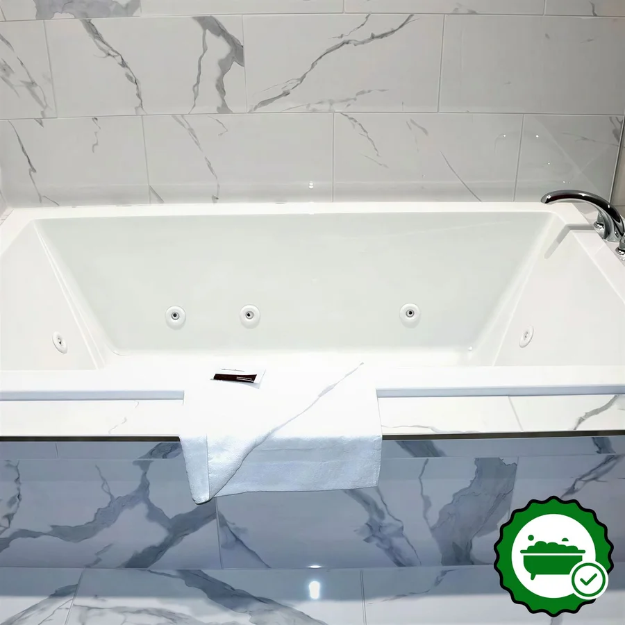 Scottish Inns & Suites - IAH Airport - Verified Jacuzzi In-Room