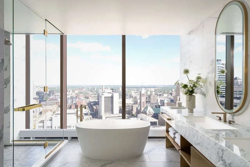 Four Seasons Hotel Minneapolis - Featured hot tub