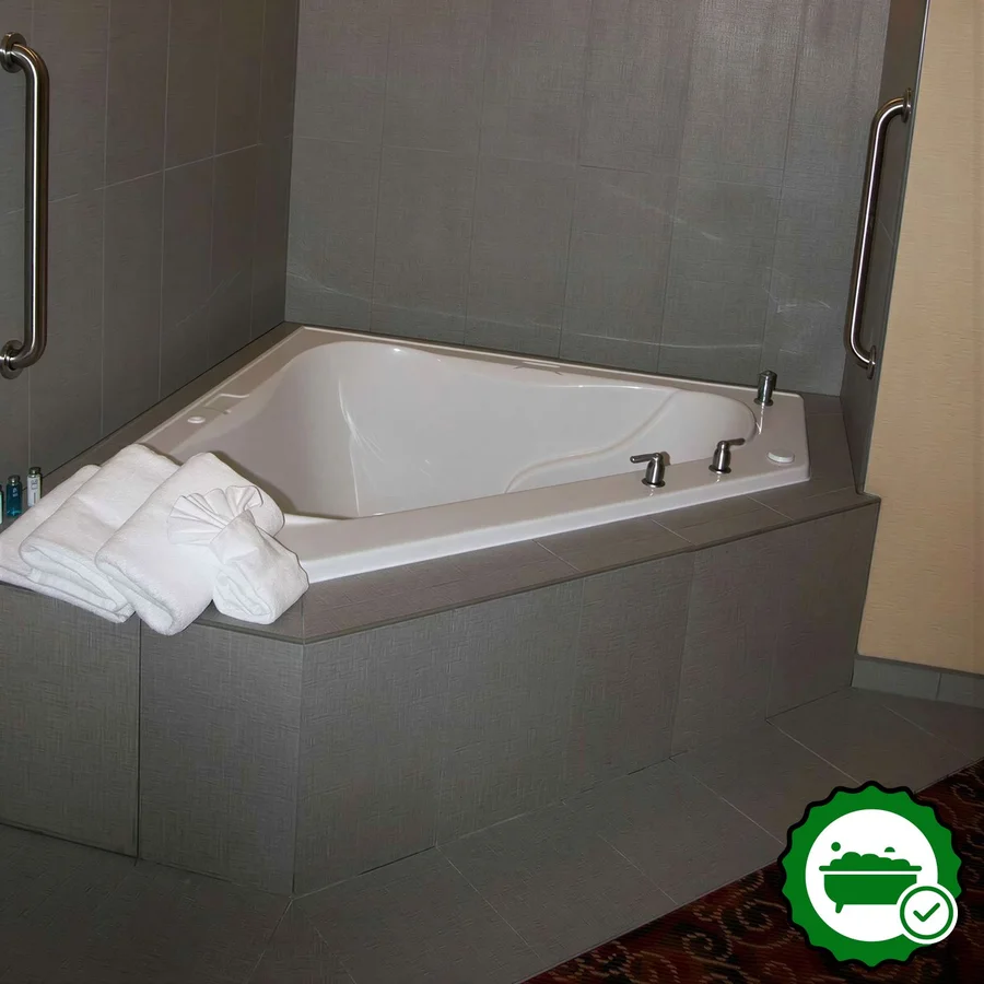 Hampton Inn Turnersville (Philadelphia Area) - Verified Jacuzzi In-Room