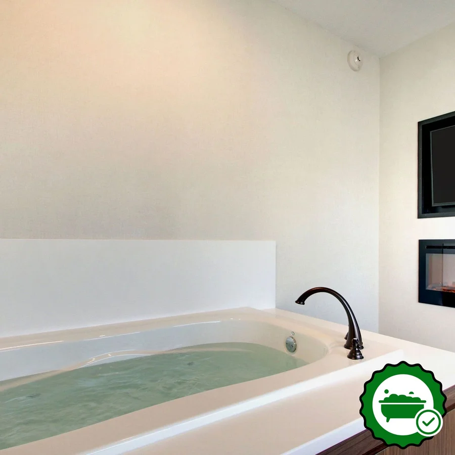 Holiday Inn Express & Suites Aurora - Naperville By IHG - Verified Jacuzzi In-Room