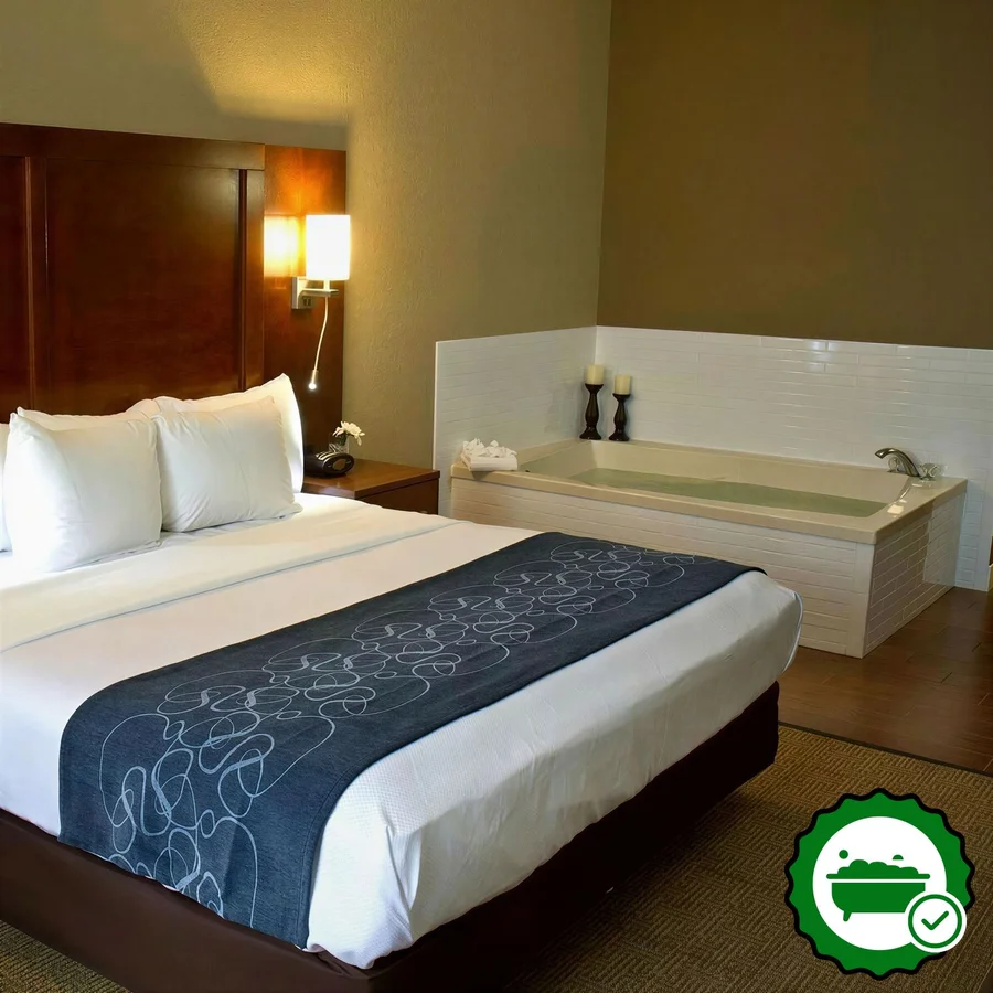 Comfort Suites Mattoon - Verified Jacuzzi In-Room