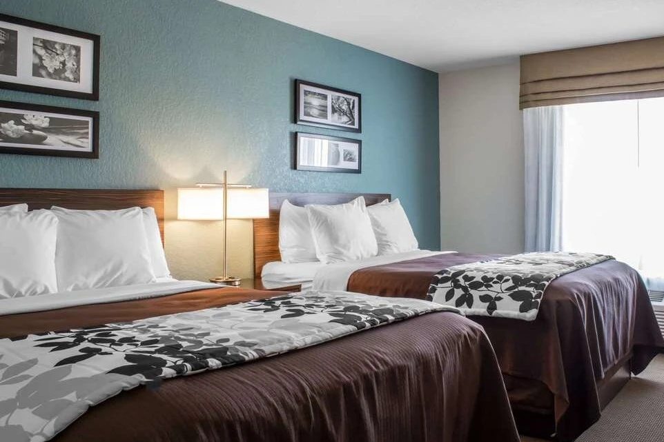Sleep Inn & Suites Fort Dodge - Guest Room image