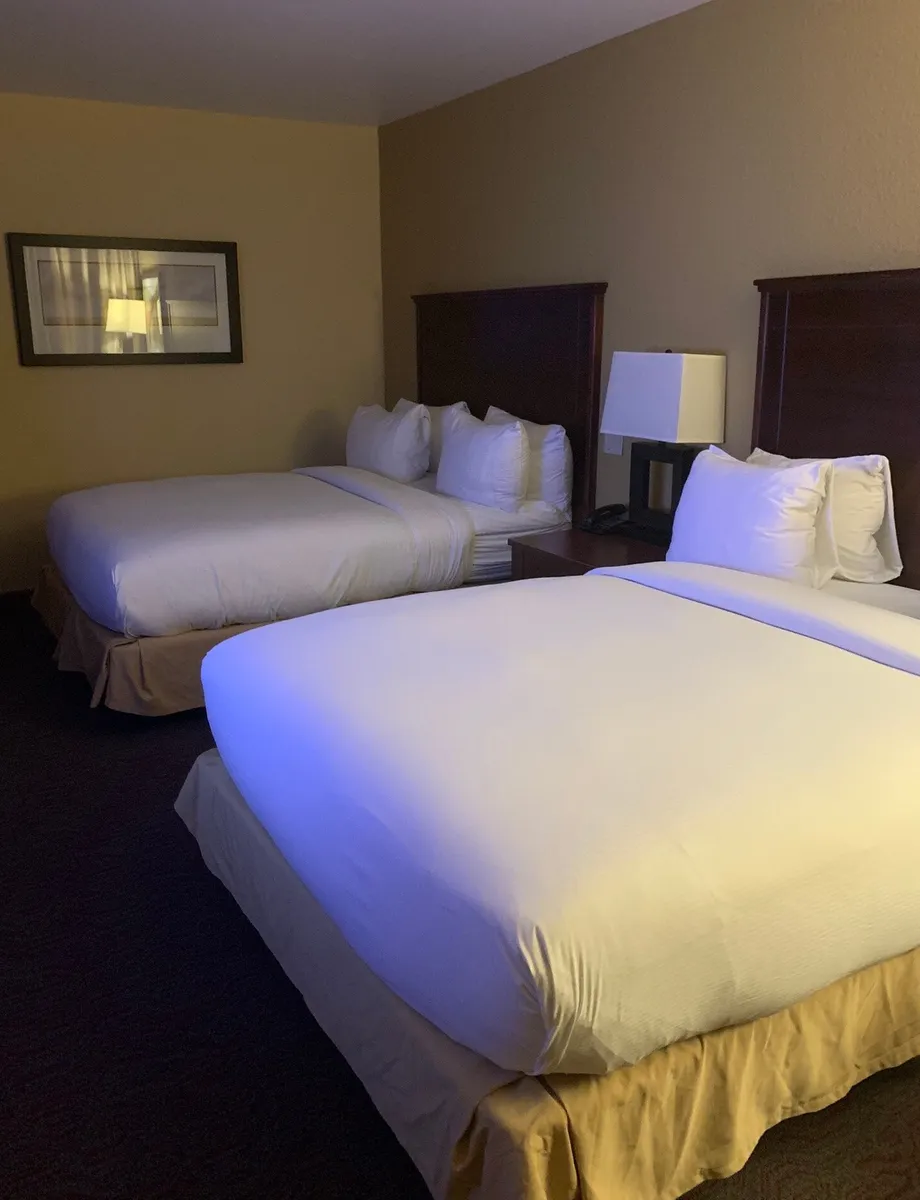 DoubleTree by Hilton Hotel Fayetteville - Guest Room image