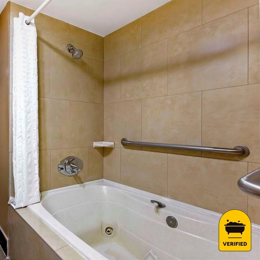 Best Western Royal Sun Inn & Suites — the water at Tucson
