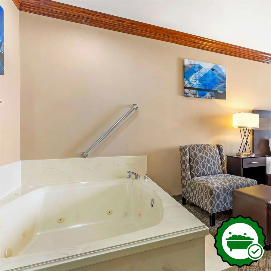 Best Western Fort Worth Inn & Suites - Verified Jacuzzi In-Room