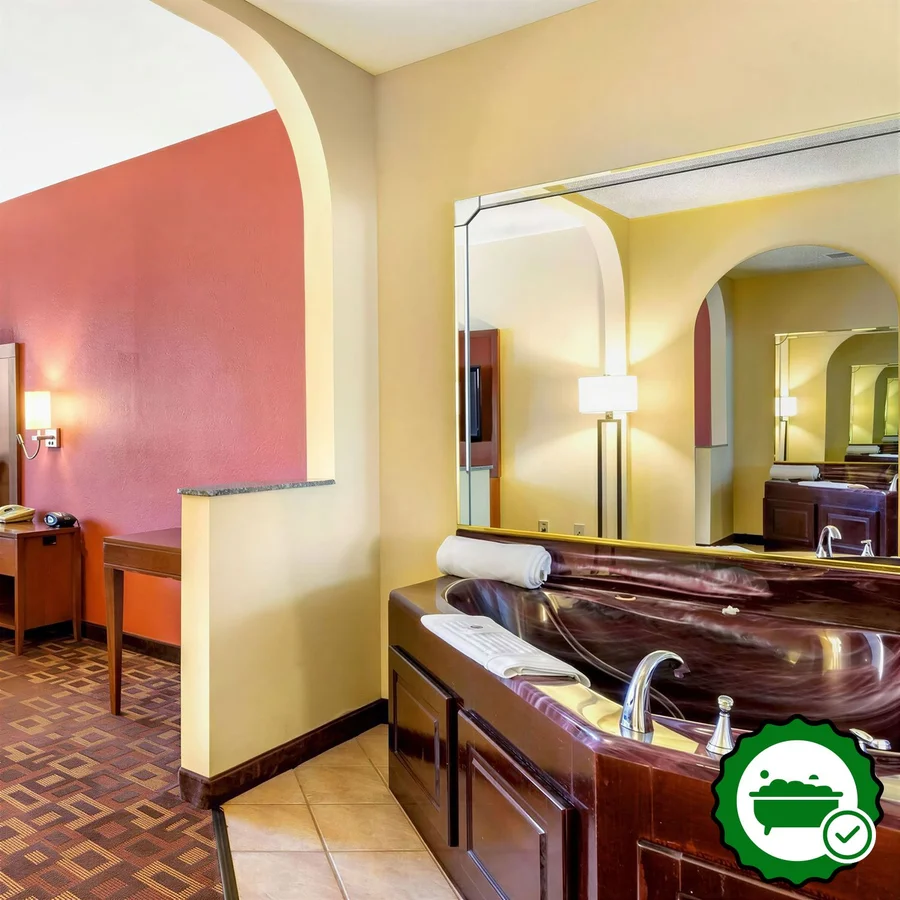 Comfort Suites - Near the Galleria - Verified Jacuzzi In-Room