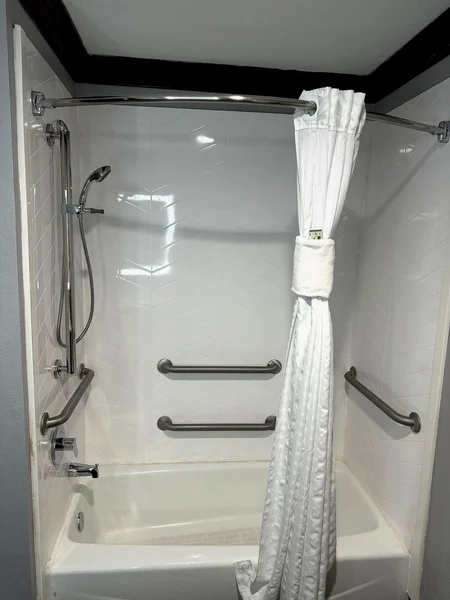 Hawthorn Suites by Wyndham Lubbock - Featured hot tub