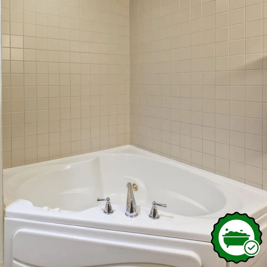 Country Inn & Suites by Radisson, Benton Harbor-St. Joseph, MI - Verified Jacuzzi In-Room