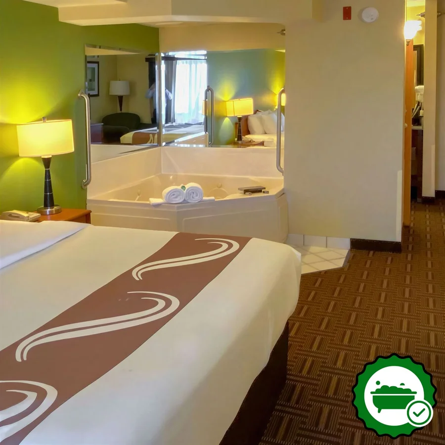 Quality Inn Bolingbrook I-55 - Verified Jacuzzi In-Room