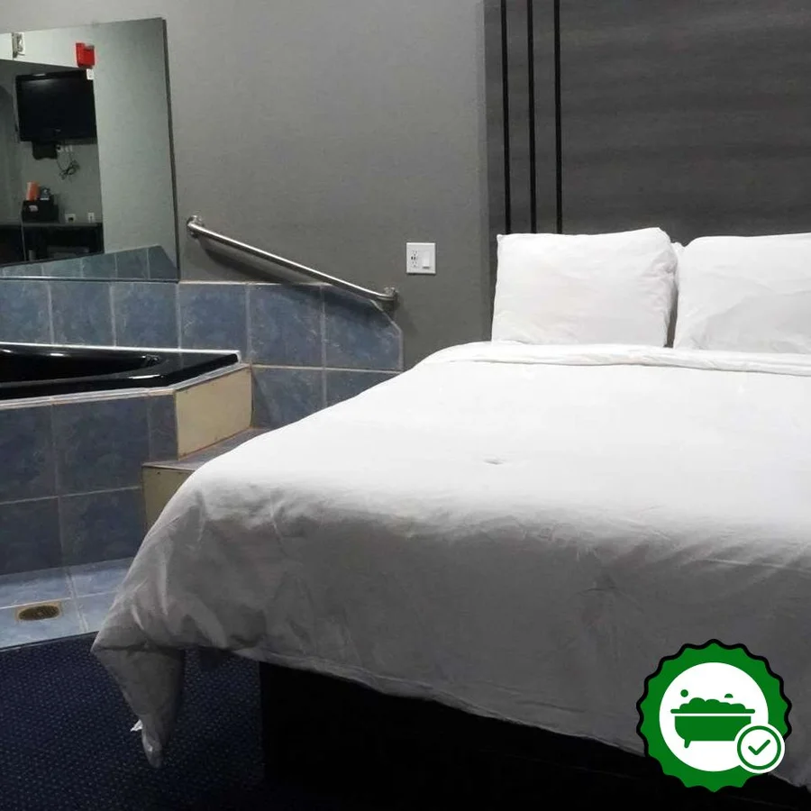 Americas Best Value Inn & Suites Bush Intl Airport - Verified Jacuzzi In-Room