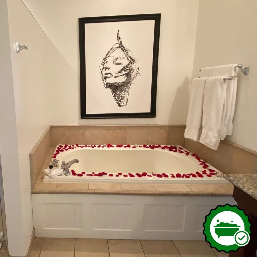 The Delafield Hotel - Verified Jacuzzi In-Room