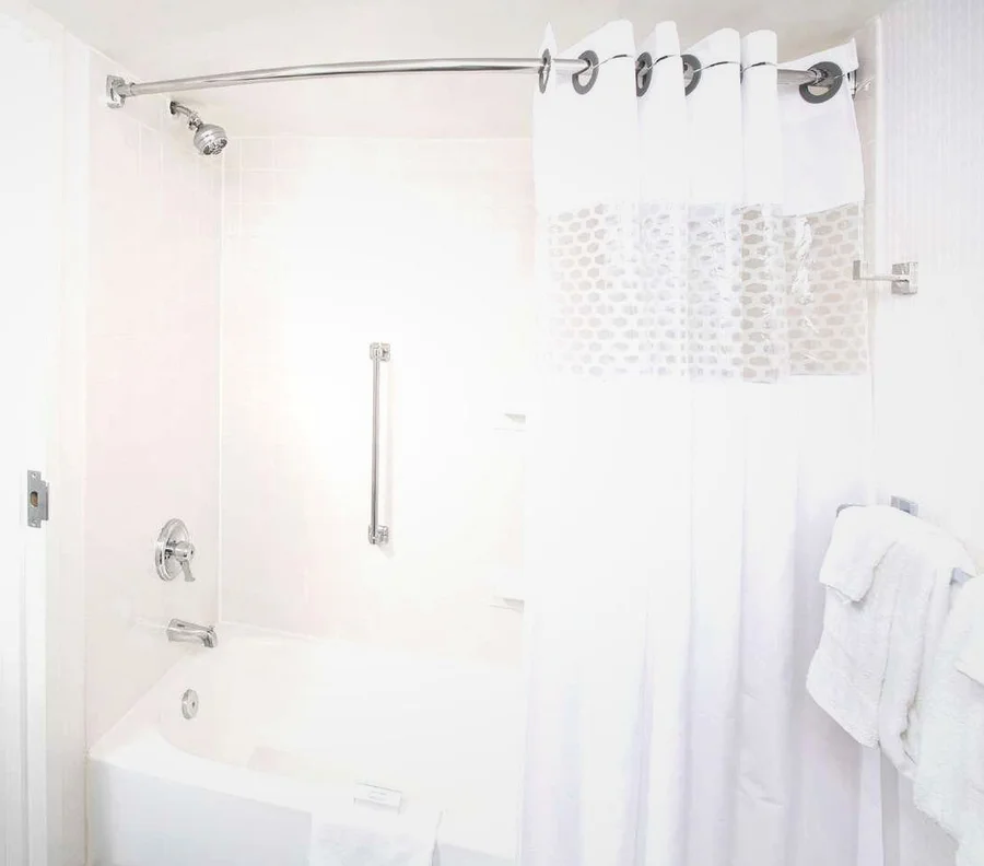 Hampton Inn & Suites Annapolis - Featured hot tub