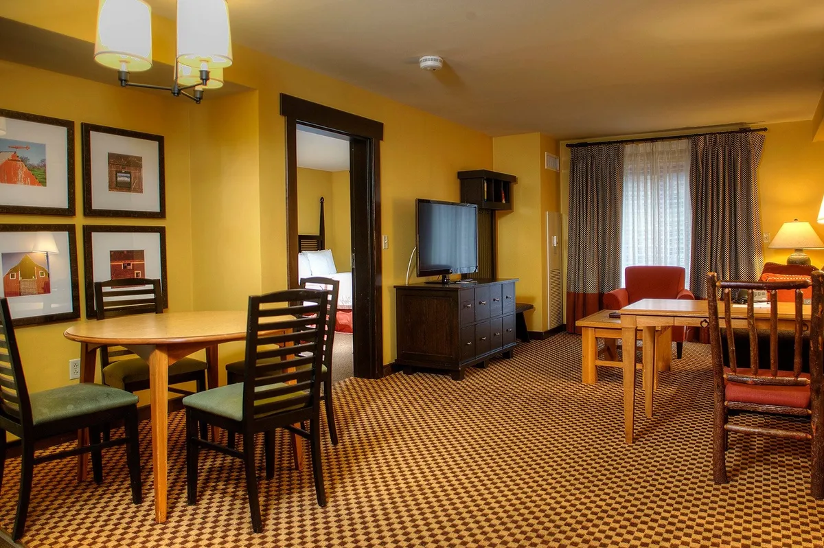 Bear Creek Mountain Resort - Guest Room image