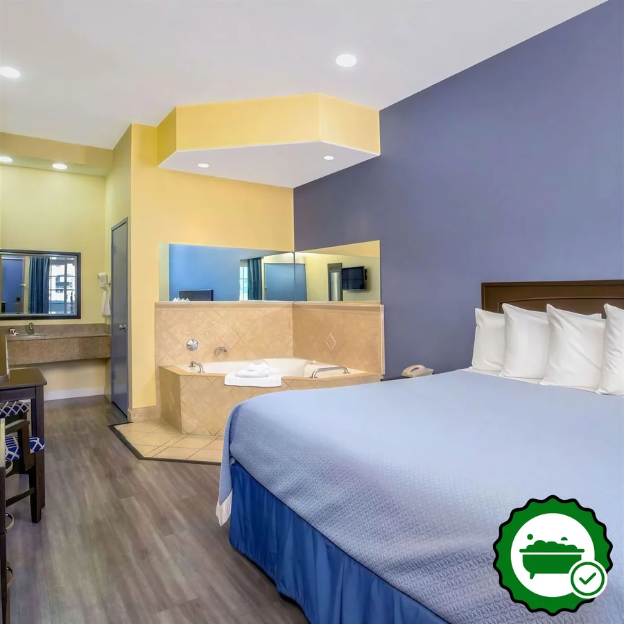 Days Inn by Wyndham Banning Casino/Outlet Mall - Verified Jacuzzi In-Room
