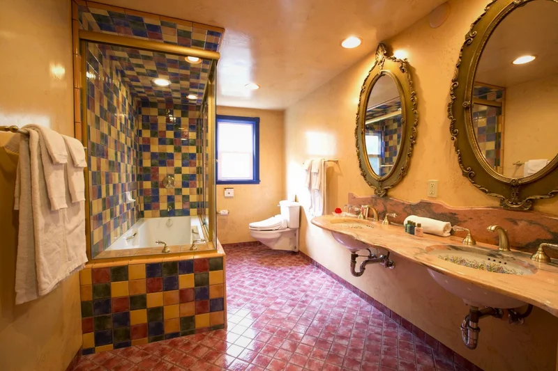 Madonna Inn - Featured hot tub
