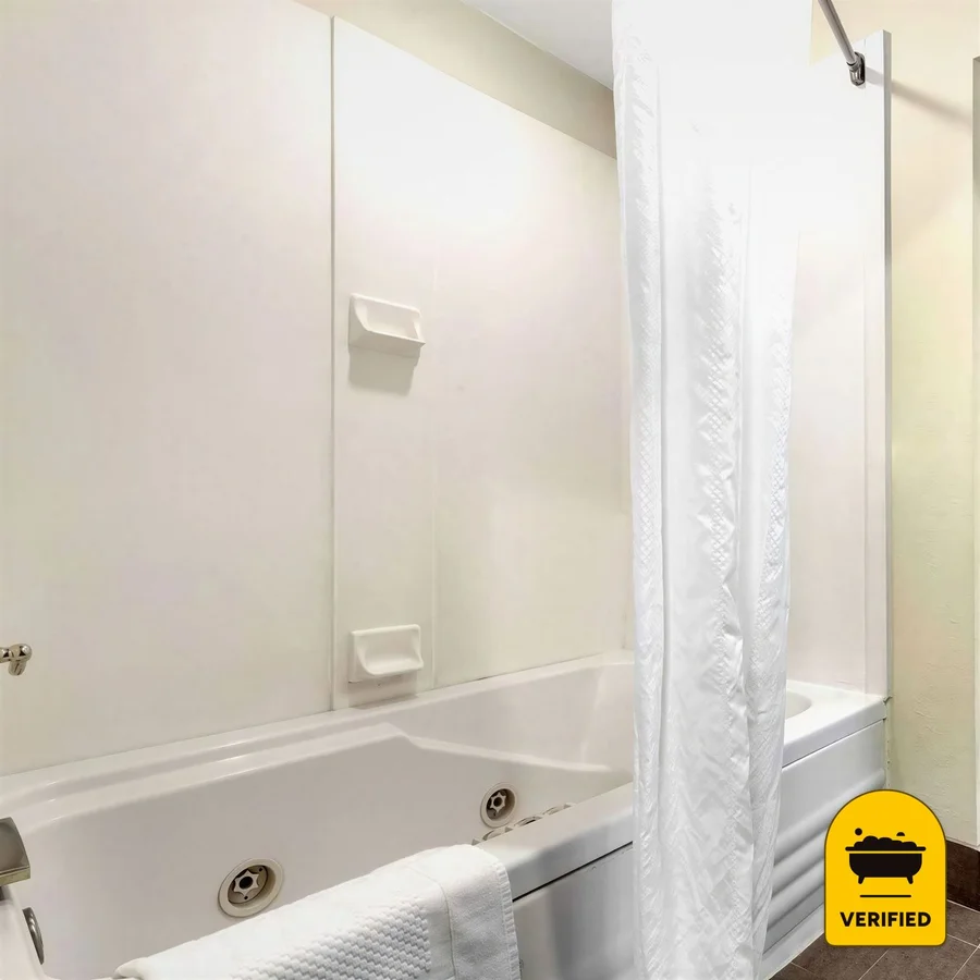 Sleep Inn Matthews - Charlotte: the Whirlpool Suite in Matthews, NC