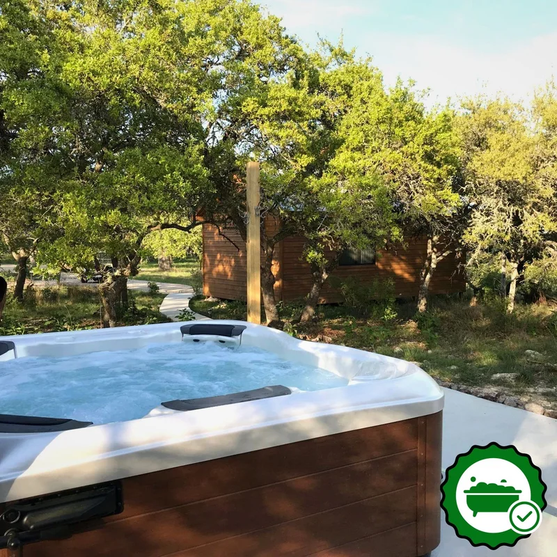 Walnut Canyon Cabins - Verified Jacuzzi In-Room