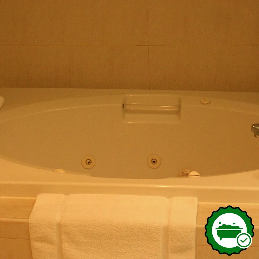 Maron Hotel & Suites - Verified Jacuzzi In-Room