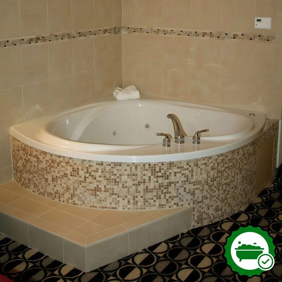 Holiday Inn St. Louis-Fairview Heights, an IHG hotel - Verified Jacuzzi In-Room