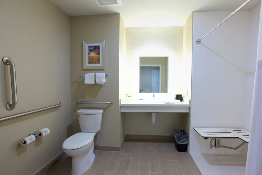 Holiday Inn Express Fargo SW - I-94 Medical Center, an IHG hotel - Featured hot tub