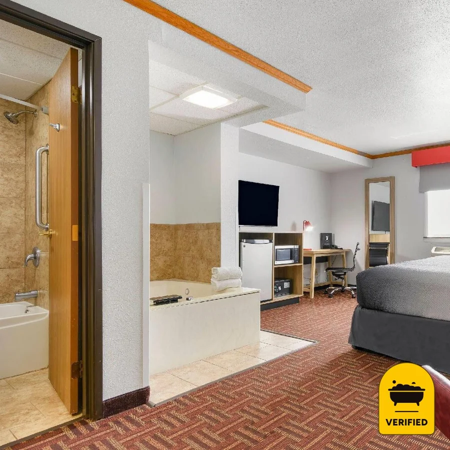 Super 8 by Wyndham Eveleth, the water at Eveleth