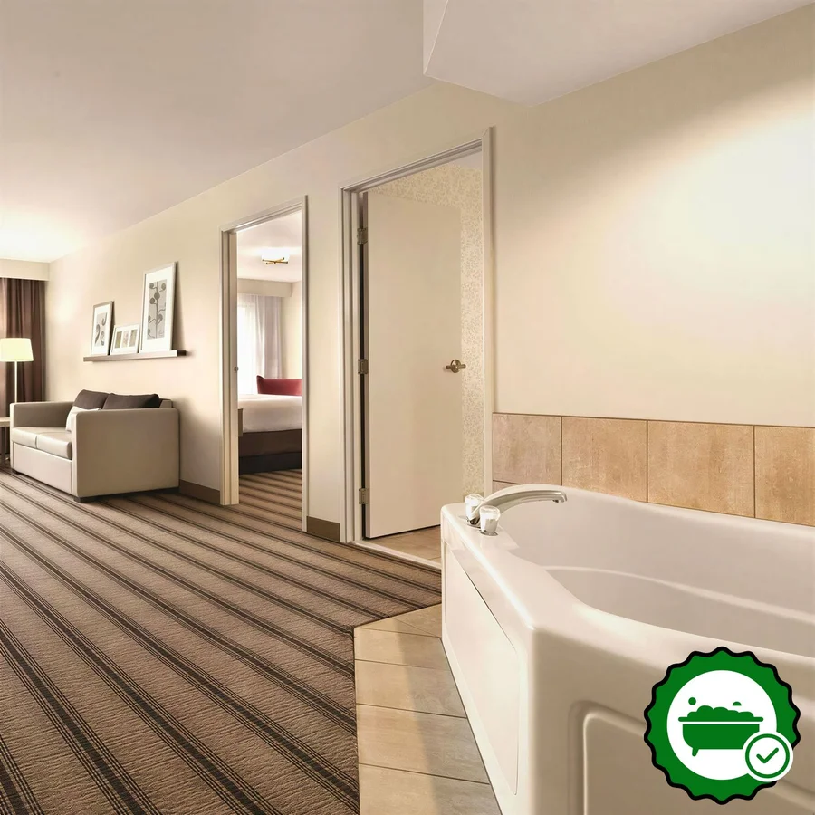 Country Inn & Suites by Radisson, Billings, MT - Verified Jacuzzi In-Room