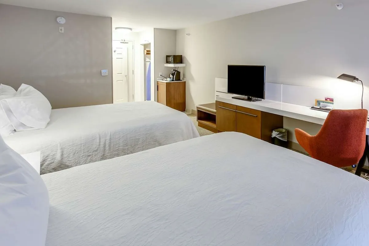 Hilton Garden Inn Ames - Guest Room image