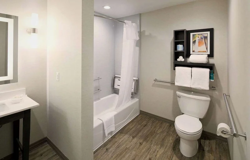 Homewood Suites by Hilton Topeka - Featured hot tub