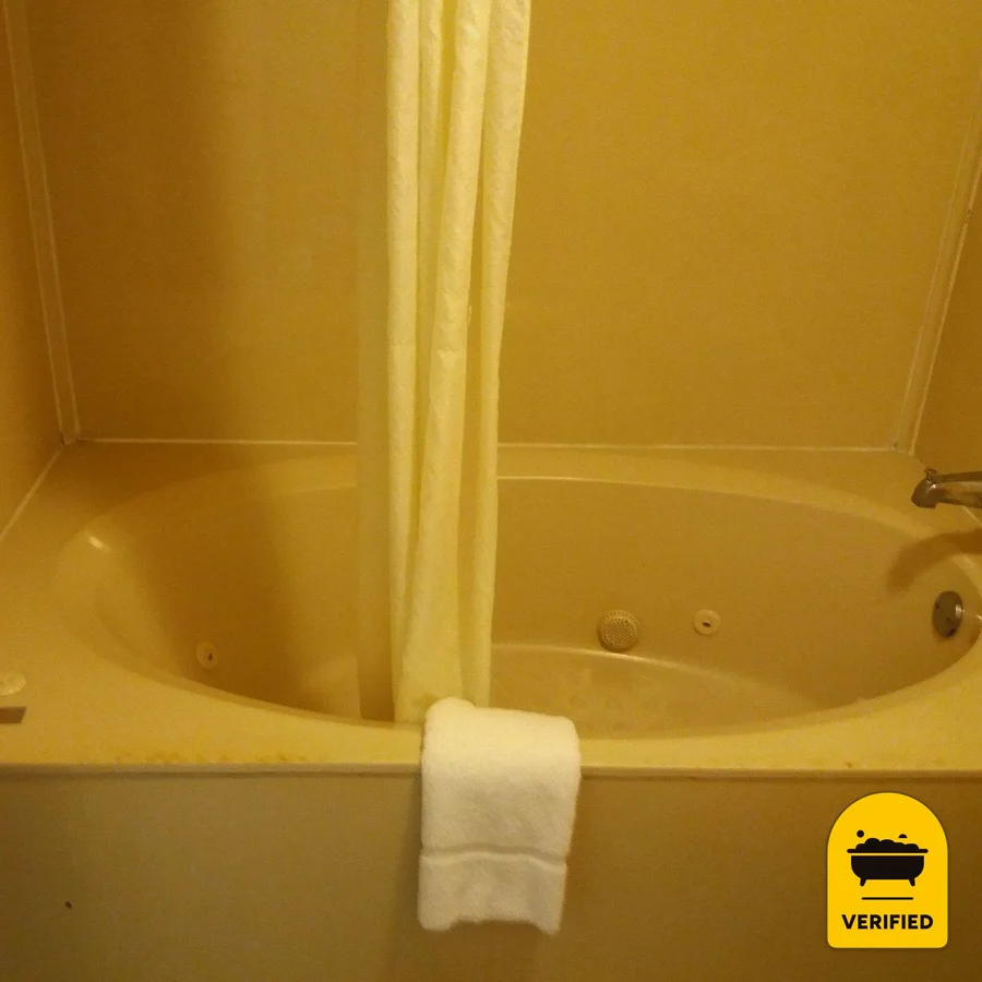 Budgetel Fort Gordon: the King Jacuzzi Standard Room with Sofa Bed in Augusta, GA