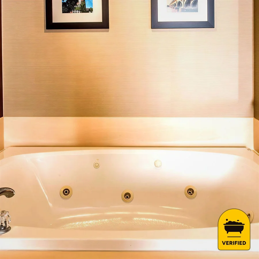 Comfort Inn, the water at Chelsea
