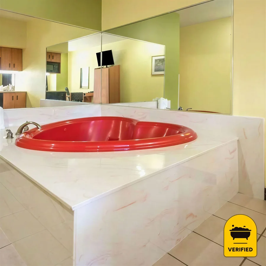 Microtel Inn & Suites by Wyndham Ft. Worth North/At Fossil — the water at Fort Worth