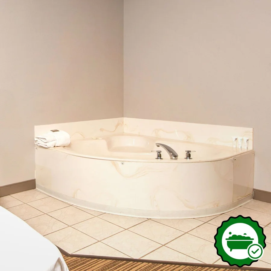 Country Inn & Suites by Radisson, Rapid City, SD - Verified Jacuzzi In-Room