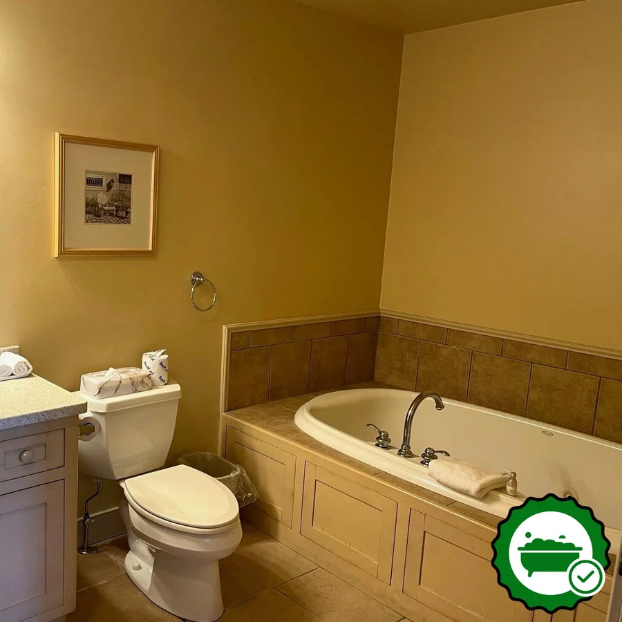 Stone Harbor Resort - Verified Jacuzzi In-Room