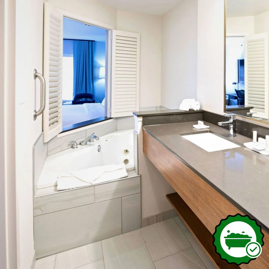 Fairfield Inn & Suites Elizabethtown - Verified Jacuzzi In-Room
