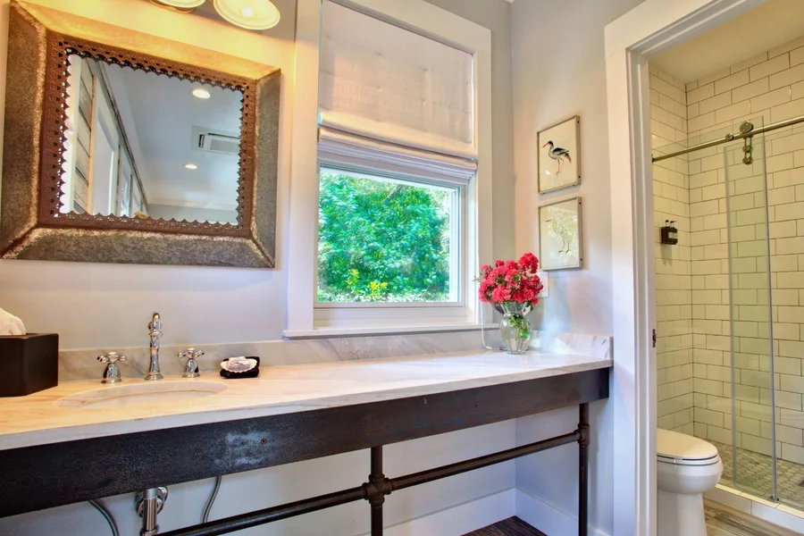The Roost Ocean Springs - Featured hot tub