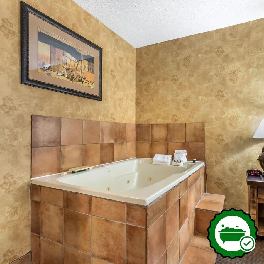 Best Western Plus Inn of Santa Fe - Verified Jacuzzi In-Room
