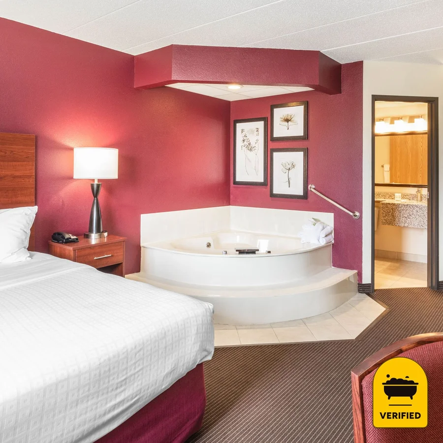 SureStay Plus Hotel by Best Western Litchfield, the water at Litchfield