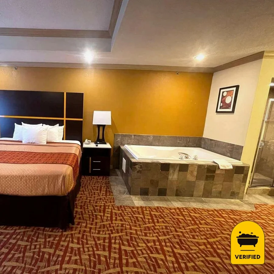 Best Western Aspen Hotel, the water at Fort Smith