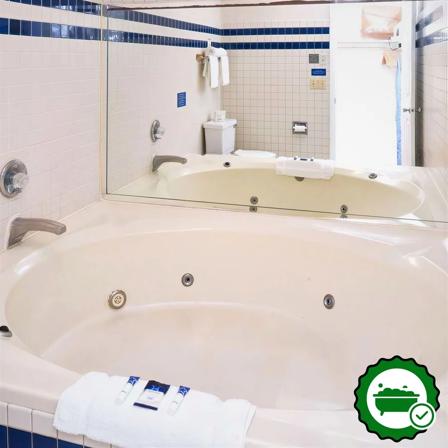 Americas Best Value Inn Plattsburgh - Verified Jacuzzi In-Room