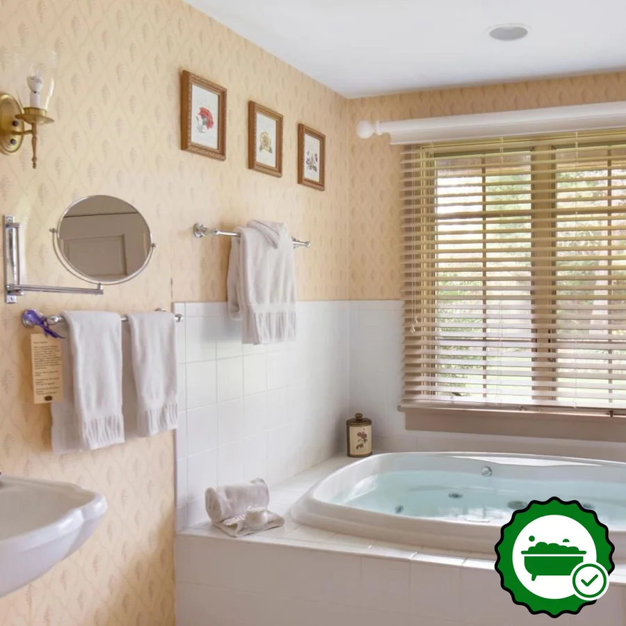 Captain's House Inn - Verified Jacuzzi In-Room