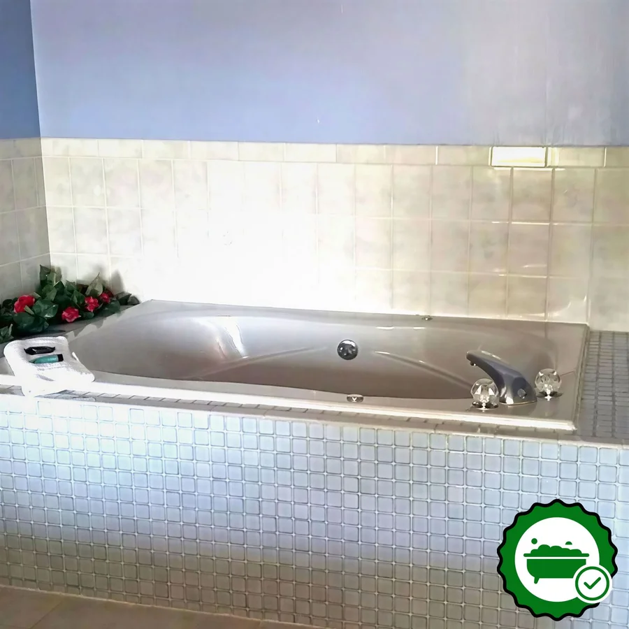 Americas Best Value Inn West Frankfort - Verified Jacuzzi In-Room