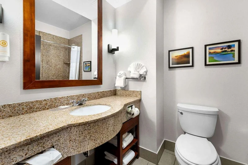 Comfort Inn & Suites Augusta West Near Fort Eisenhower - Featured hot tub