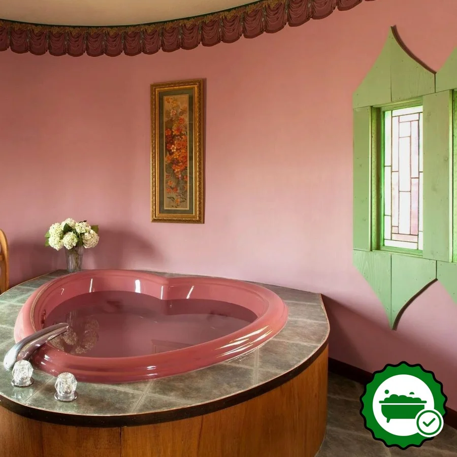 Ravenwood Castle - Verified Jacuzzi In-Room