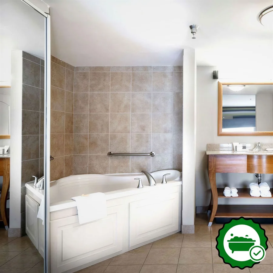 Hampton Inn & Suites Madera - Verified Jacuzzi In-Room