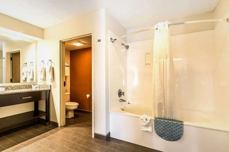 Sleep Inn Springfield South I60 near Medical District - Featured hot tub