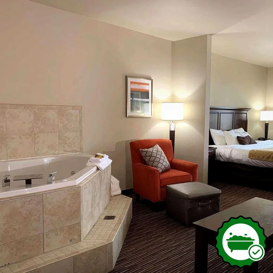 Radisson Hotel River Falls - Verified Jacuzzi In-Room