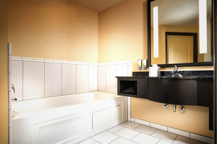 Staypineapple, The Maxwell Hotel, Seattle Center - Featured hot tub