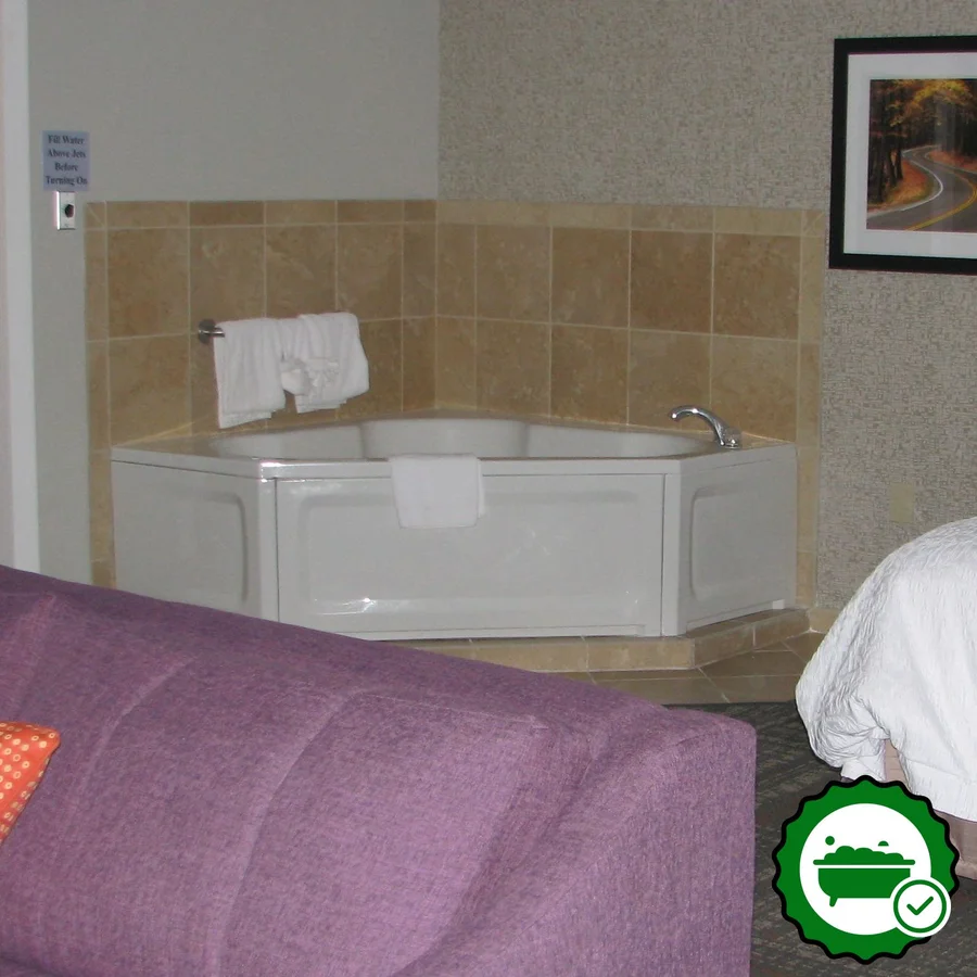 Hampton Inn Sevierville - Verified Jacuzzi In-Room